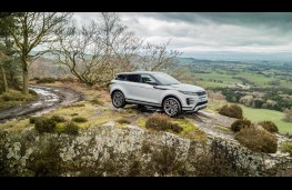 Range Rover Evoque, hill static 1