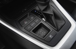 Toyota RAV4, 2019, controls