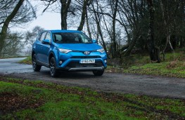 Toyota RAV4, 2016, front