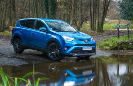 Toyota RAV4, 2016, front, water