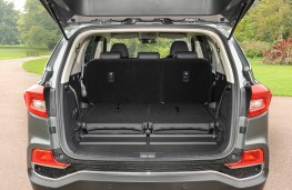 SsangYong Rexton, 2017, boot, five seats