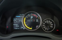 Lexus RC F, dials