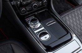 Jaguar XJR575, 2017, console