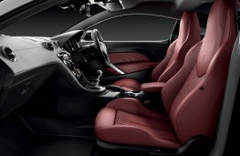 Peugeot RCZ, interior