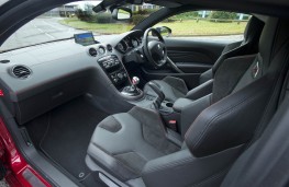 Peugeot RCZ R, interior