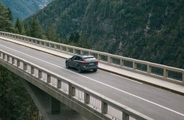 Volvo XC60, 2025, rear