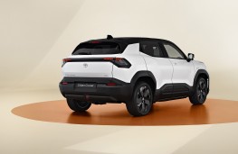 Toyota Urban Cruiser, 2025, rear