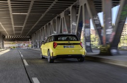 MINI Cooper E, 2025, rear