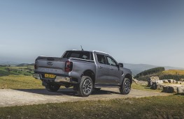 Ford Ranger Platinum, 2025, rear