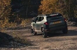 Dacia Duster, 2025, rear