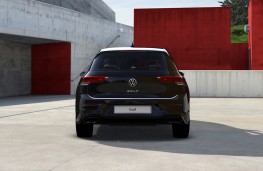 Volkswagen Golf Black Edition, 2026, tail