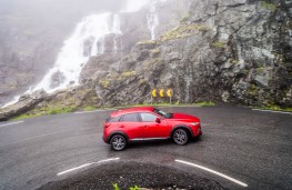 Mazda CX-3, 2017, side, cornering