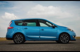 Renault Grand Scenic, side static