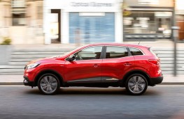 Renault Kadjar, side action