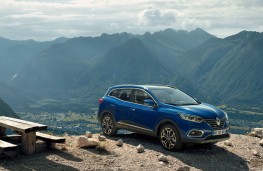 Renault Kadjar 2019 front threequarter static