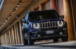 Jeep Renegade Dawn of Justice edition, front