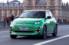 Renault 5 E-Tech, 2025, front