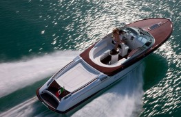 Riva Aquariva speed boat