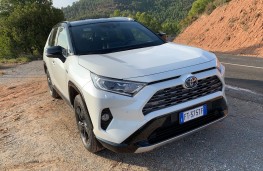 Toyota RAV4, 2019, nose