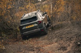 Dacia Duster, 2025, rear, off road