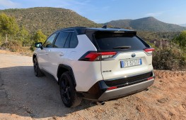 Toyota RAV4, 2019, rear