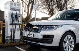 Range Rover PHEV LWB, 2018, charging