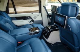 Range Rover PHEV LWB, 2018, rear seats