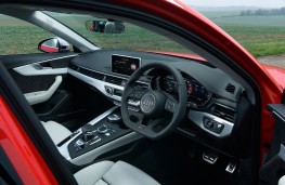 Audi RS 4 Avant, 2018, cockpit