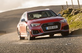 Audi RS 4 Avant, 2018, front, cornering