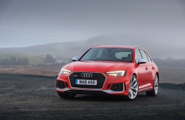 Audi RS 4 Avant, 2018, front, parked