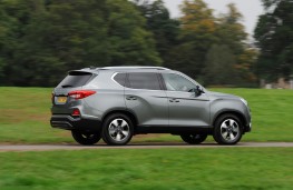 SsangYong Rexton, 2017, side