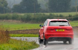 Audi RS Q3, rear, action