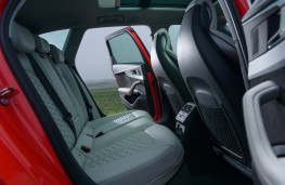 Audi RS 4 Avant, 2018, rear seats