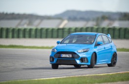 Ford Focus RS, track, corner