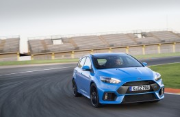 Ford Focus RS, track, front