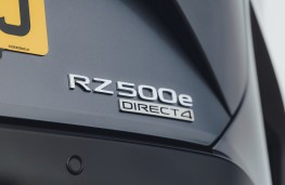 Lexus RZ 500e, 2026, badge