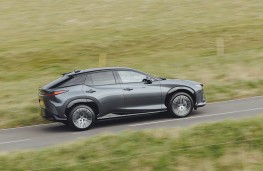 Lexus RZ 500e, 2026, side