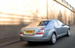 Mercedes S-Class, rear