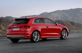 Audi S3, side