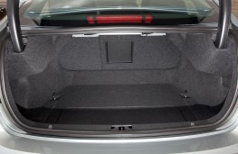 Volvo S60, boot