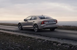 Volvo S60, 2018, rear