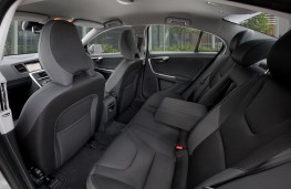 Volvo S60, rear seats