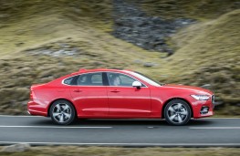 Volvo S90, side