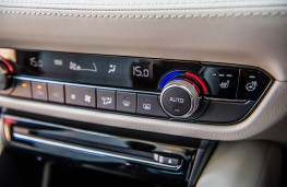 Mazda6 Saloon,2018, controls