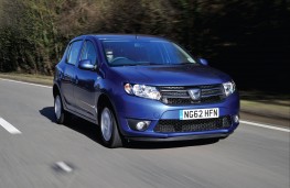 Dacia Sandero, front