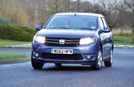 Dacia Sandero, front