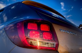 Dacia Sandero, 2017, rear lights