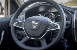 Dacia Sandero, 2017, steering wheel