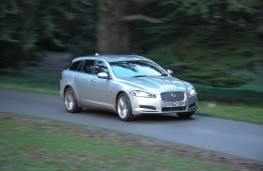 Jaguar XF Sportbrake, front