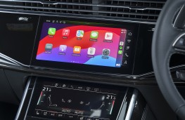 Audi Q7 55 TFSI quattro, 2025, display screen